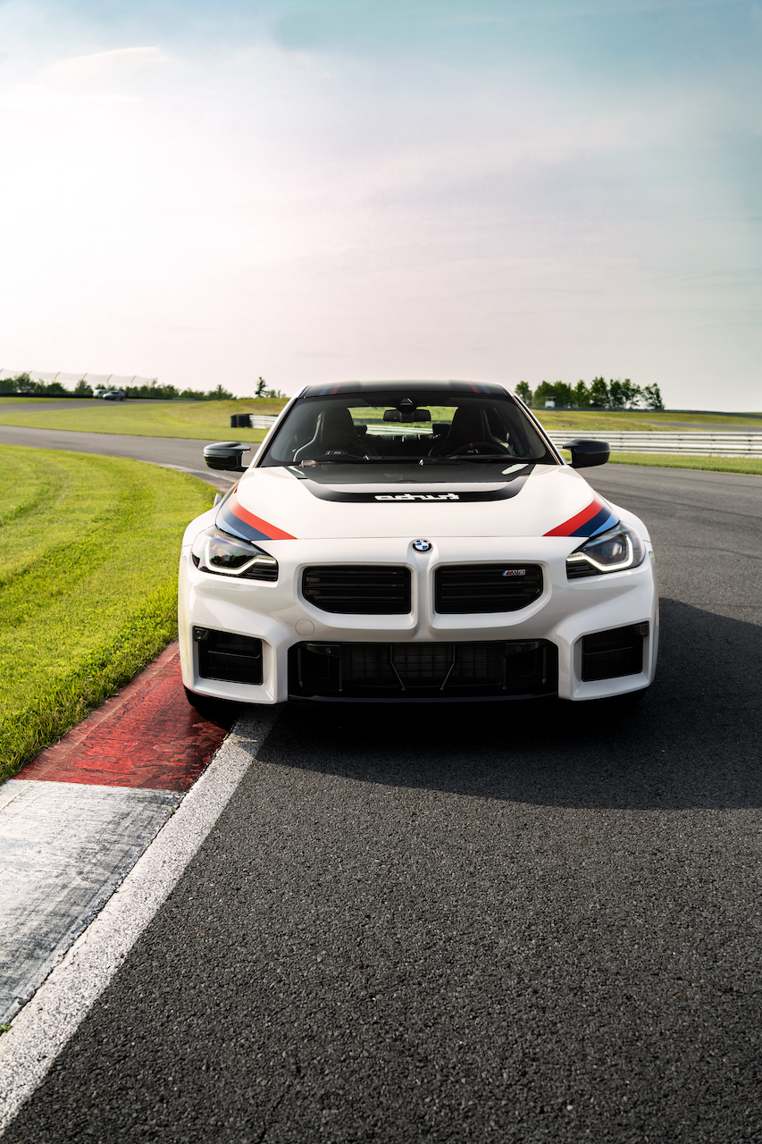 P90621362_highRes_the-2026-bmw-m2-turb